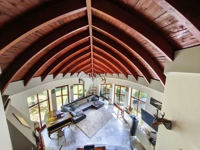 Eladó ház Pécs 240 nm