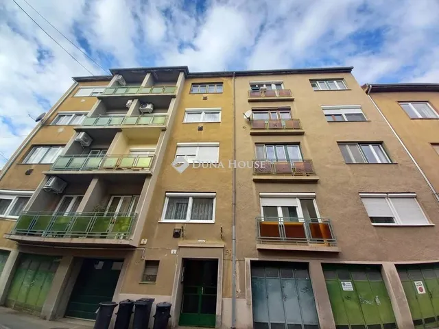 Kiadó lakás Pécs, Belváros 44 nm