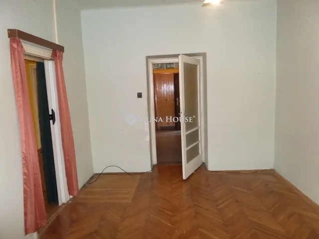 Eladó lakás Pécs, Uránváros 45 nm