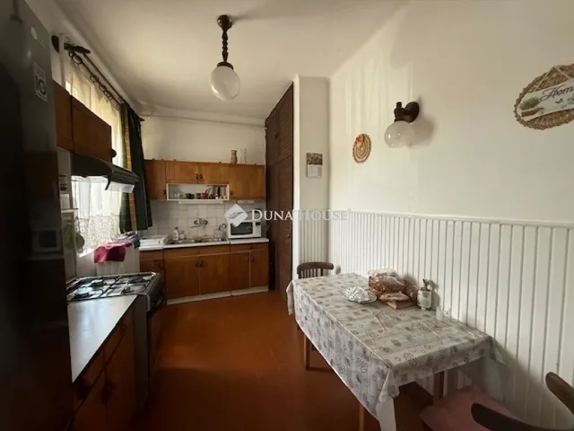 Eladó ház Pécs 265 nm