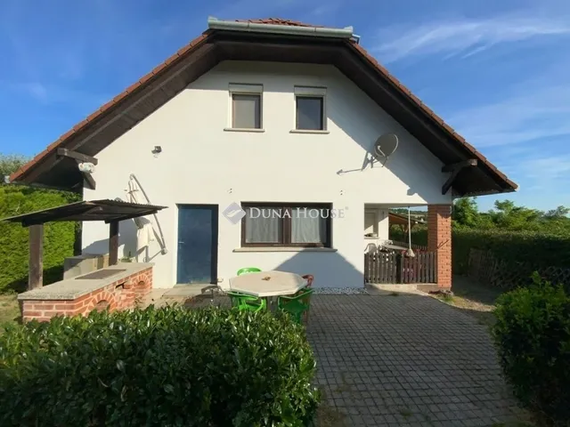 Eladó ház Mecseknádasd 132 nm