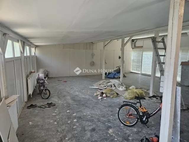 Eladó ház Pogány 285 nm