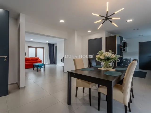 Eladó ház Biatorbágy 440 nm