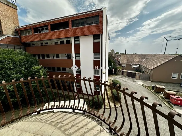 Eladó lakás Szigetvár 87 nm