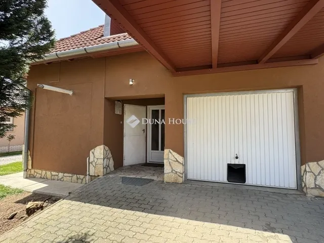 Eladó ház Görcsöny 213 nm
