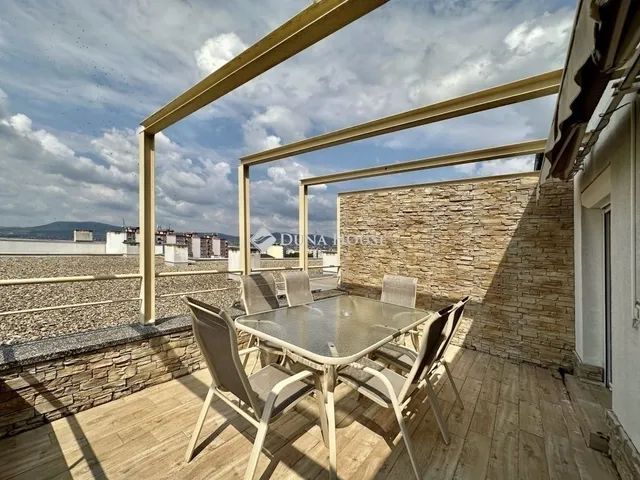 Eladó lakás Pécs 110 nm