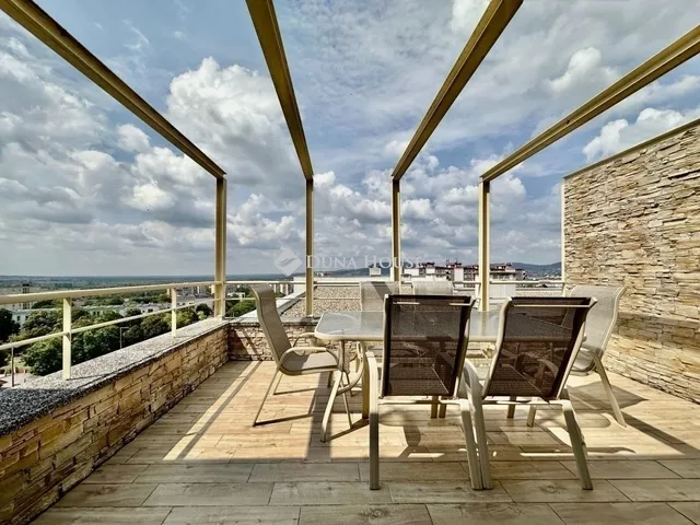 Eladó lakás Pécs 110 nm