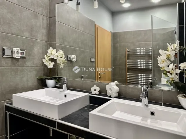 Eladó lakás Pécs 110 nm