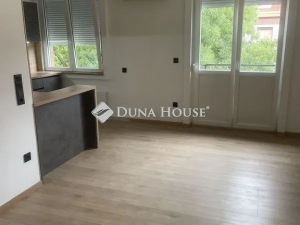 Eladó lakás Pécs 66 nm