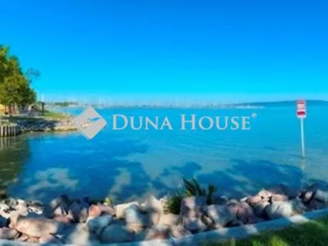 Eladó üdülő és hétvégi ház Balatonfenyves 92 nm