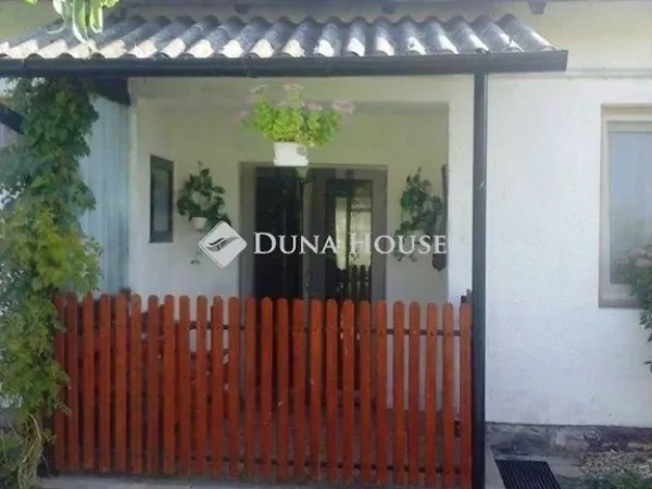 Eladó üdülő és hétvégi ház Balatonfenyves 92 nm