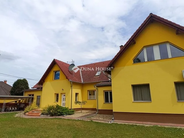 Eladó ház Apostag 550 nm