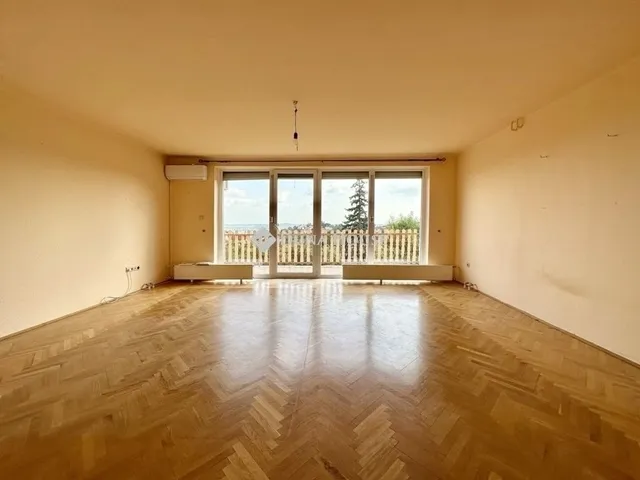 Eladó ház Pécs 200 nm