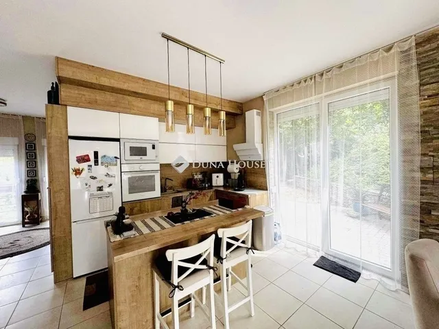 Eladó lakás Pécs, Ledina 110 nm