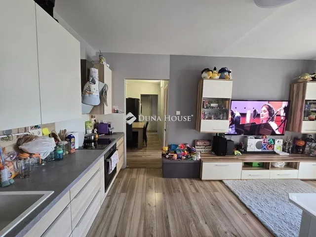 Eladó lakás Pécs 68 nm