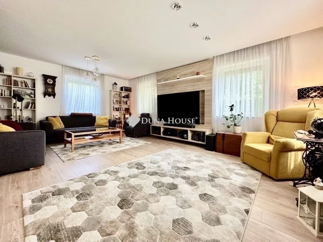 Eladó ház Kozármisleny 200 nm