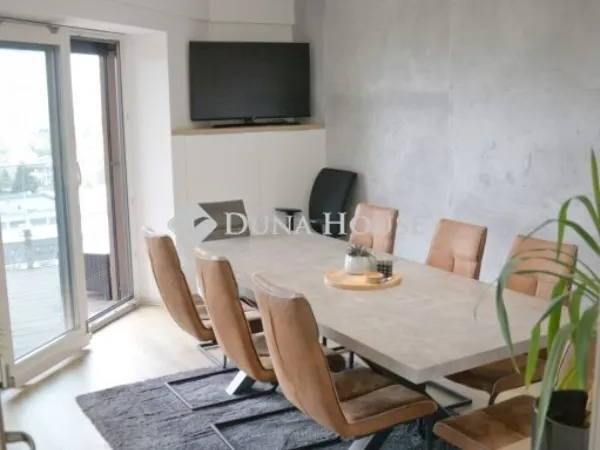 Kiadó kereskedelmi és ipari ingatlan Pécs, Mecsekoldal 100 nm