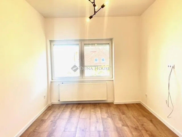 Eladó lakás Pécs 67 nm