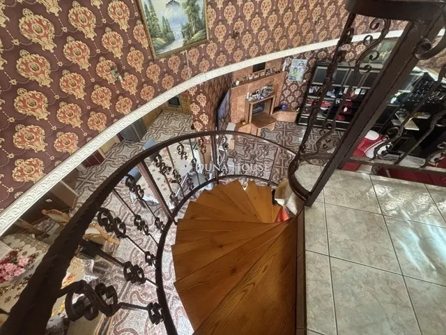 Eladó ház Pécs 376 nm