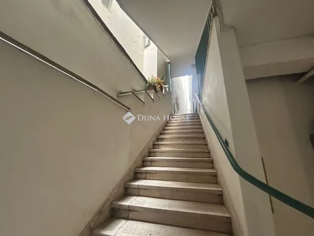 Eladó lakás Pécs 102 nm