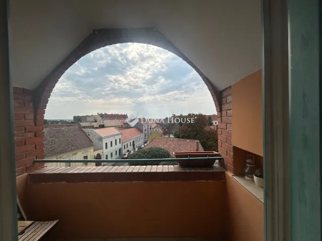 Eladó lakás Pécs 102 nm