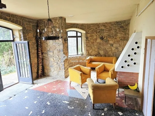Eladó ház Pécs, Mecsekoldal 163 nm