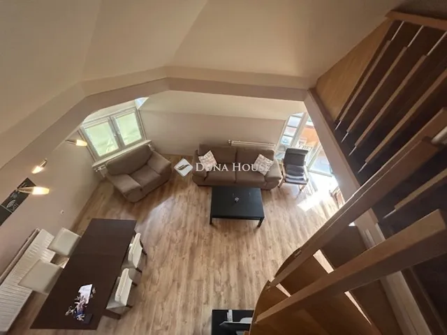 Eladó lakás Pécs 102 nm