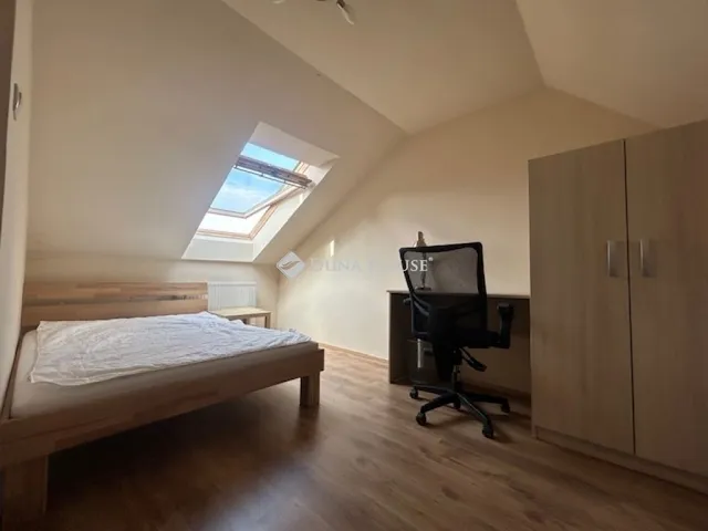 Eladó lakás Pécs 102 nm