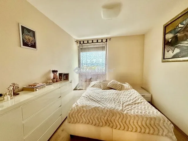 Eladó lakás Pécs 72 nm