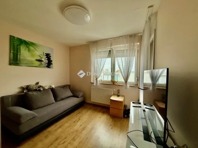 Eladó lakás Pécs 72 nm