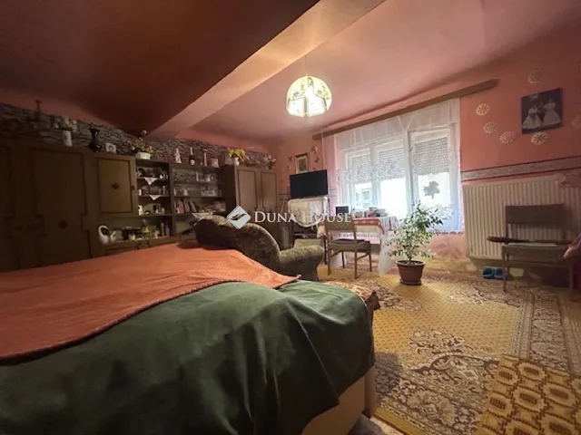 Eladó ház Aparhant 99 nm