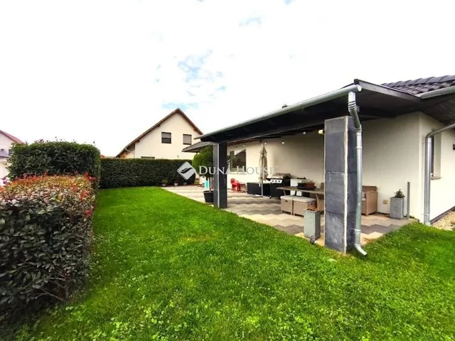 Eladó ház Kozármisleny 90 nm