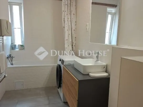 Eladó lakás Pécs 52 nm