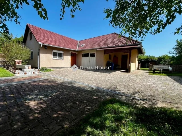 Eladó ház Bóly 143 nm