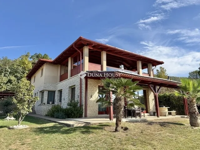 Eladó ház Pécs, Bálics 275 nm