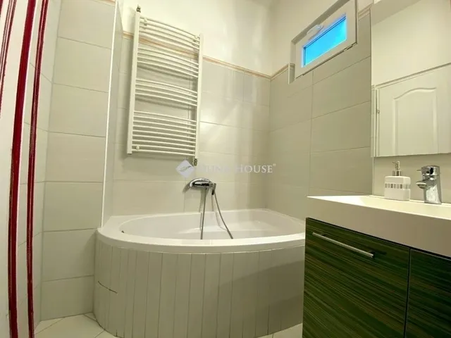 Eladó lakás Pécs 63 nm