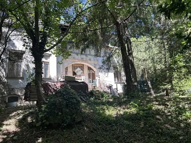 Eladó ház Pécs, Mecsekoldal 265 nm