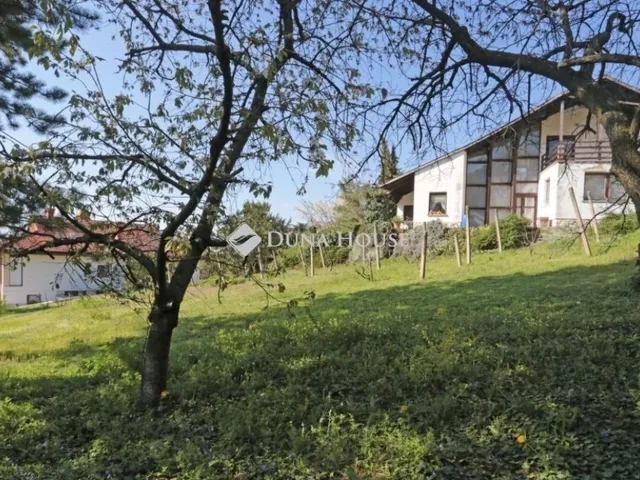 Eladó ház Pécs, Mecsekoldal 200 nm