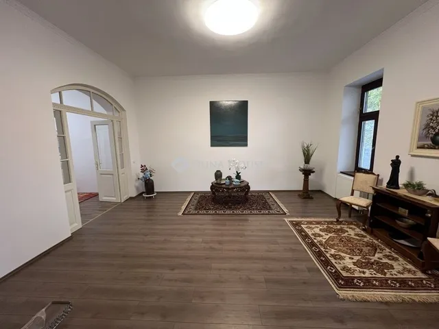 Eladó lakás Pécs 104 nm