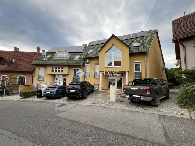 Eladó ház Pécs, Diós 1800 nm