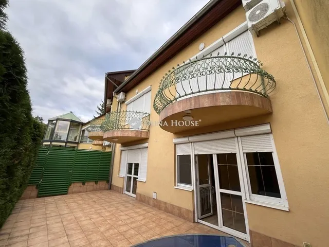 Eladó ház Pécs, Diós 1800 nm