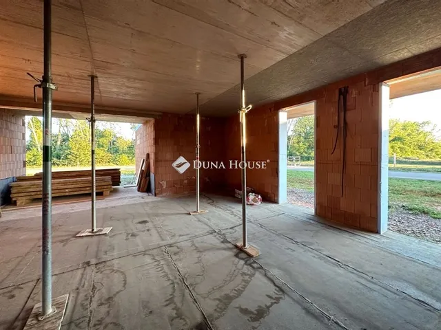 Eladó lakás Kozármisleny 81 nm