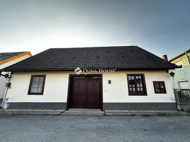 Eladó kereskedelmi és ipari ingatlan Villány 126 nm