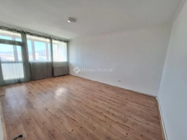 Eladó lakás Pécs, Uránváros 54 nm