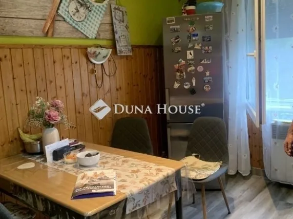 Eladó lakás Szekszárd 57 nm