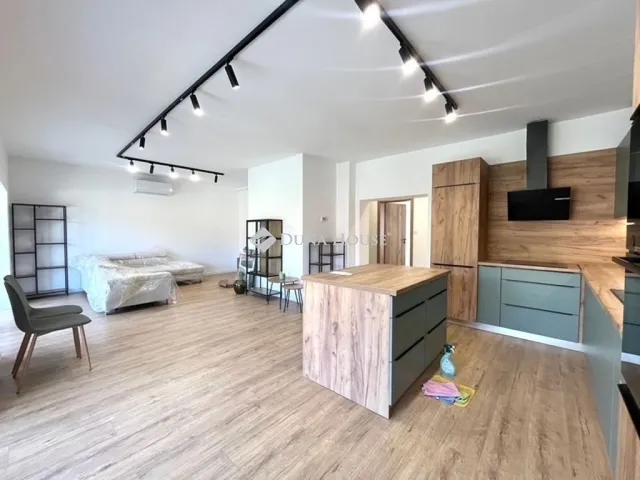 Eladó lakás Pécs, Belváros 66 nm