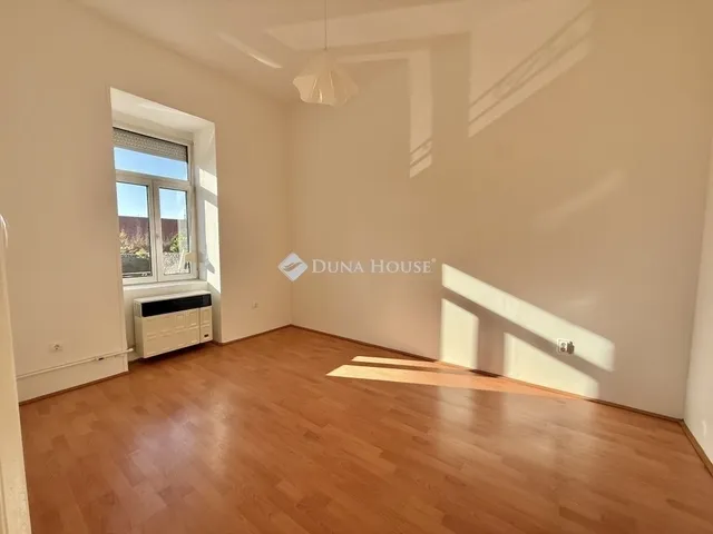 Eladó lakás Pécs, Belváros 50 nm