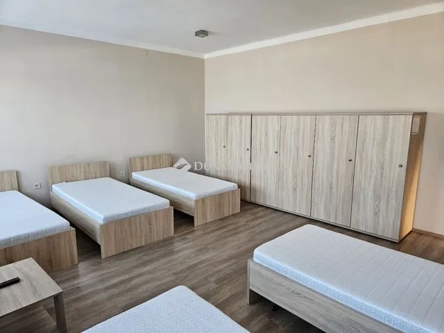 Kiadó kereskedelmi és ipari ingatlan Pécs 30 nm