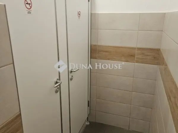 Kiadó kereskedelmi és ipari ingatlan Pécs 30 nm