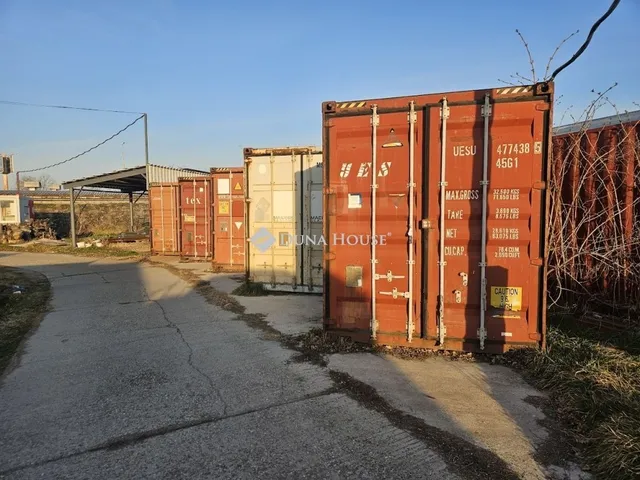 Eladó kereskedelmi és ipari ingatlan Pécs 1500 nm